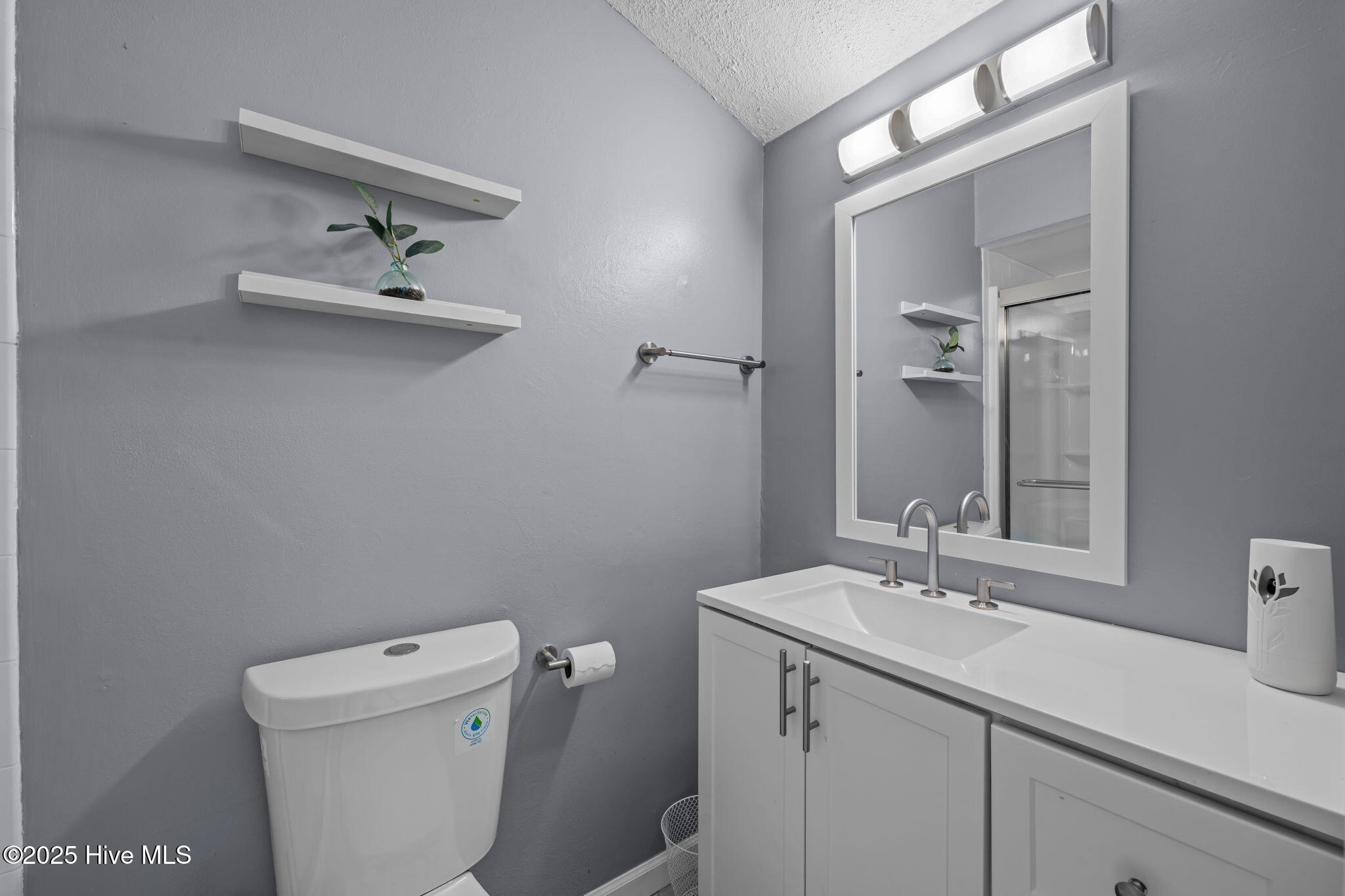 32 Quarterdeck Townes New Bern, NC 28562 - Photo 17 of 38 28-web-or-mls-DSC_3504