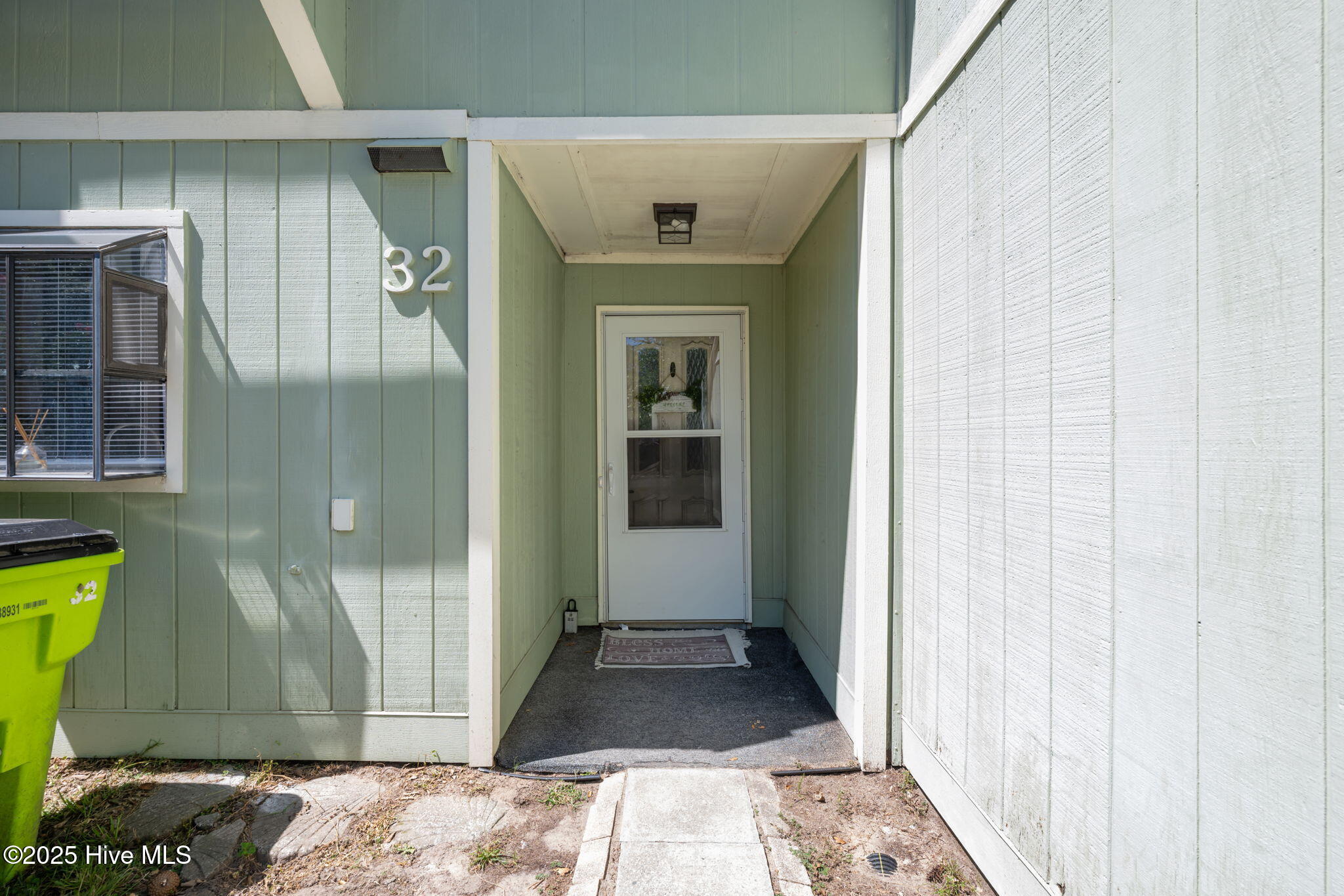 32 Quarterdeck Townes New Bern, NC 28562 - Photo 2 of 38 47-web-or-mls-DSC_3562