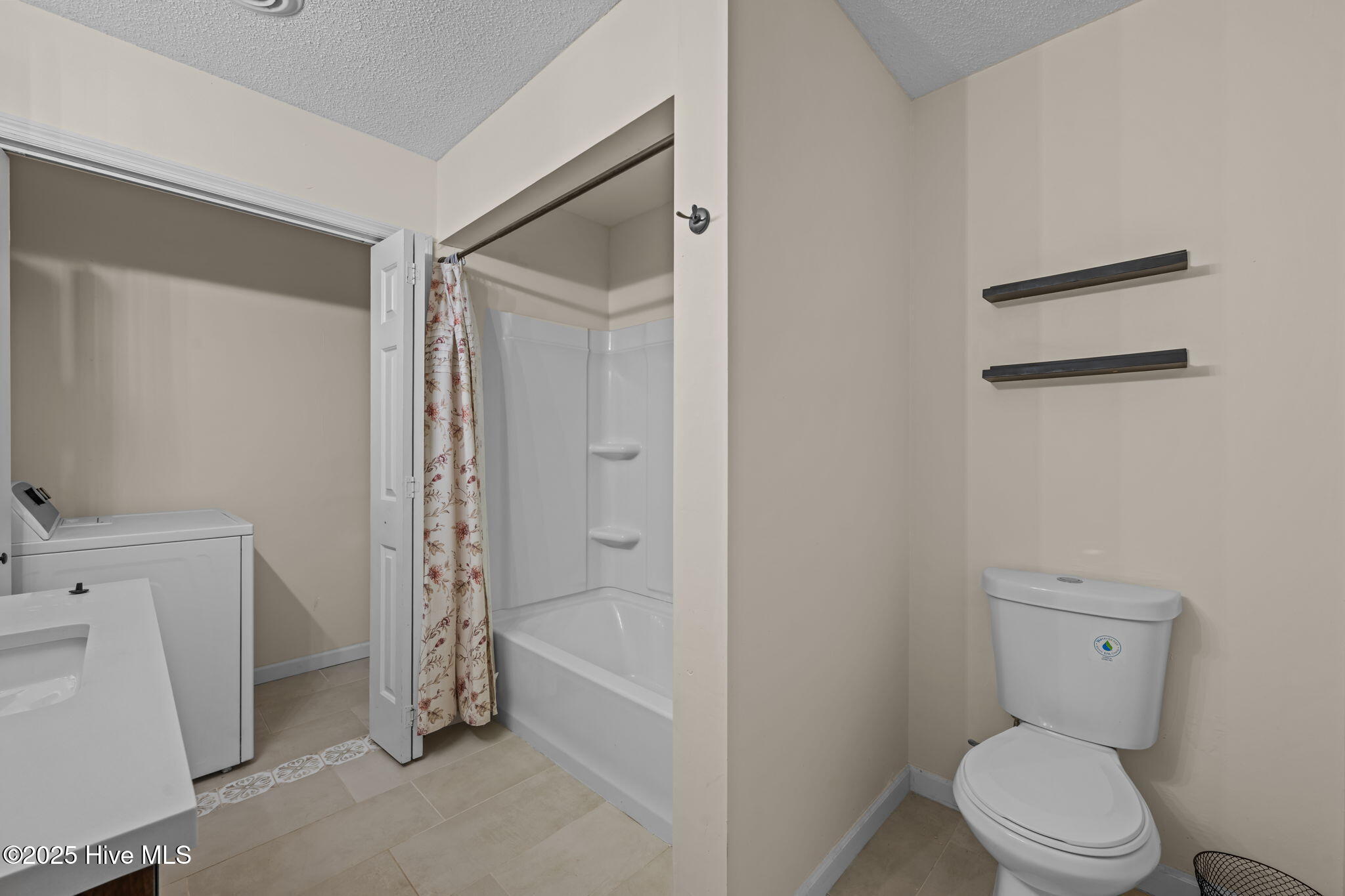 32 Quarterdeck Townes New Bern, NC 28562 - Photo 9 of 38 20-web-or-mls-DSC_3480