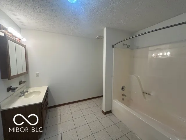 $354,900 | 7624 Quail Ridge Drive North, Plainfield, IN 46168