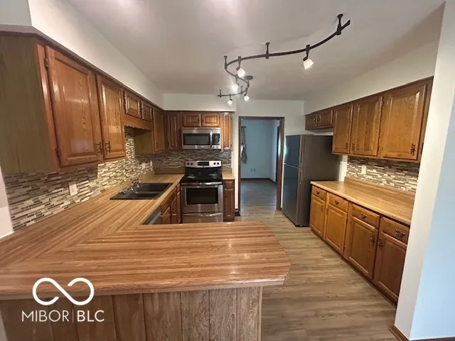 $354,900 | 7624 Quail Ridge Drive North, Plainfield, IN 46168