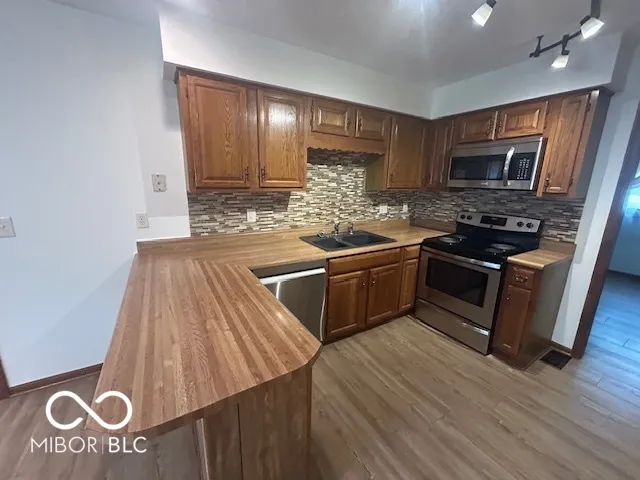 $354,900 | 7624 Quail Ridge Drive North, Plainfield, IN 46168