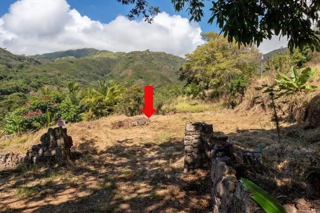 $530,000 | 182 River Road, Wailuku, HI 96793