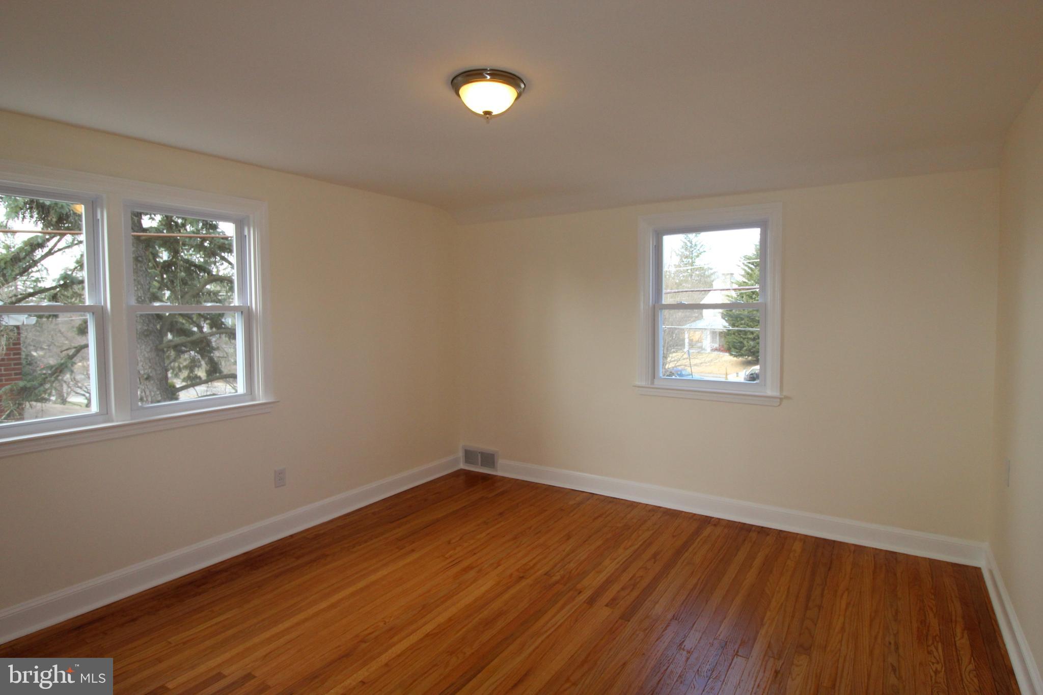 415 East Manoa Road Havertown, PA 19083 - Photo 11 of 22