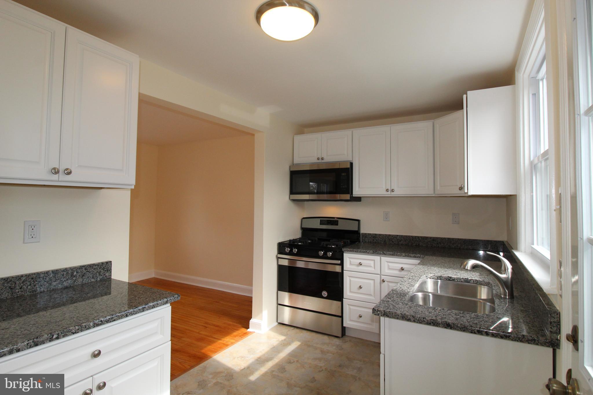 415 East Manoa Road Havertown, PA 19083 - Photo 4 of 22