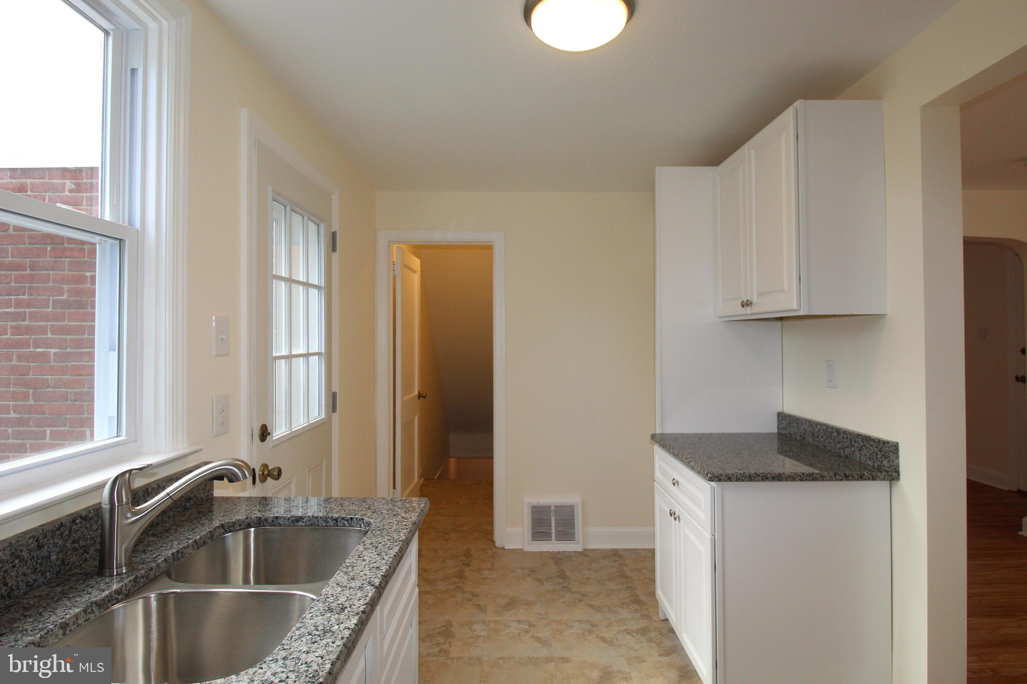 415 East Manoa Road Havertown, PA 19083 - Photo 6 of 22