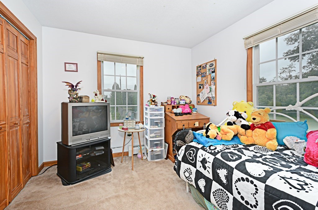 65 Washington Road Brimfield, MA 01010 - Photo 19 of 30