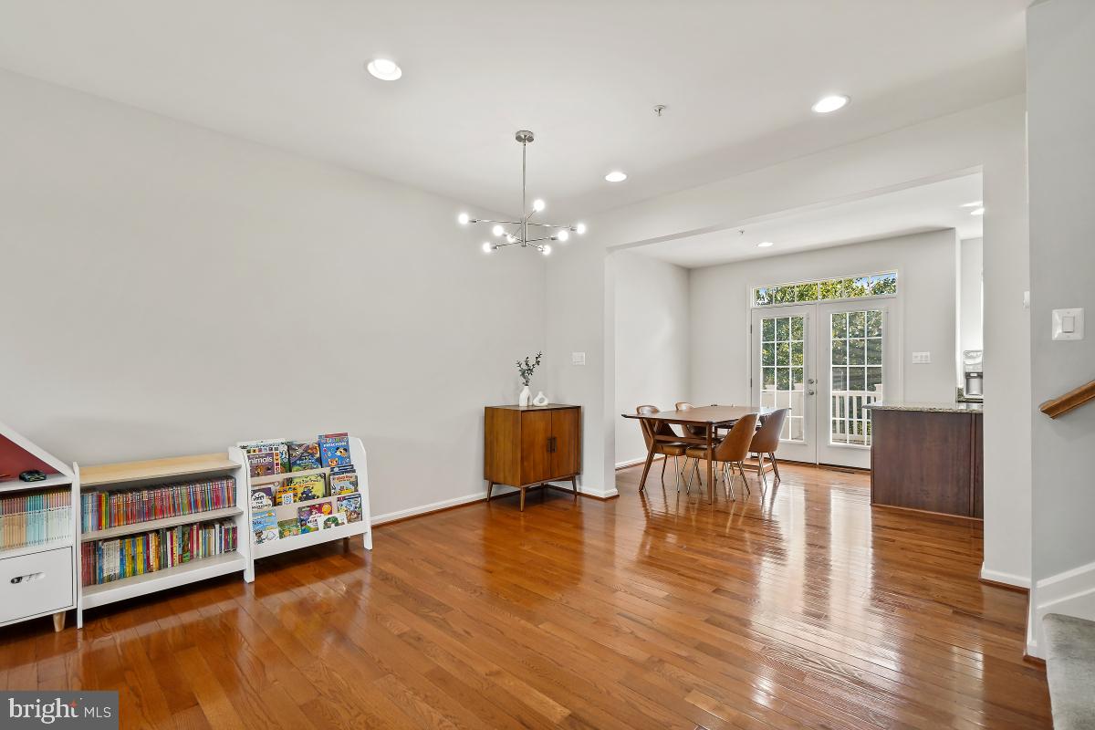 9836 Solar Course Laurel, MD 20723 - Photo 5 of 43