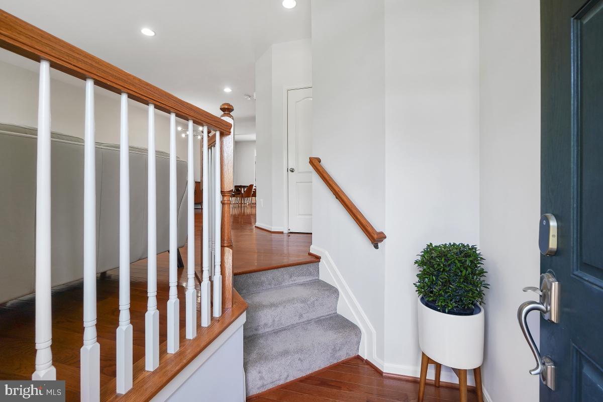 9836 Solar Course Laurel, MD 20723 - Photo 7 of 43