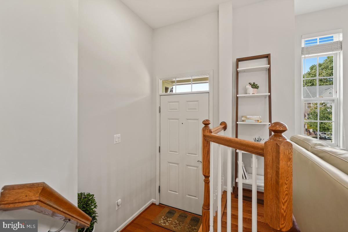 9836 Solar Course Laurel, MD 20723 - Photo 8 of 43