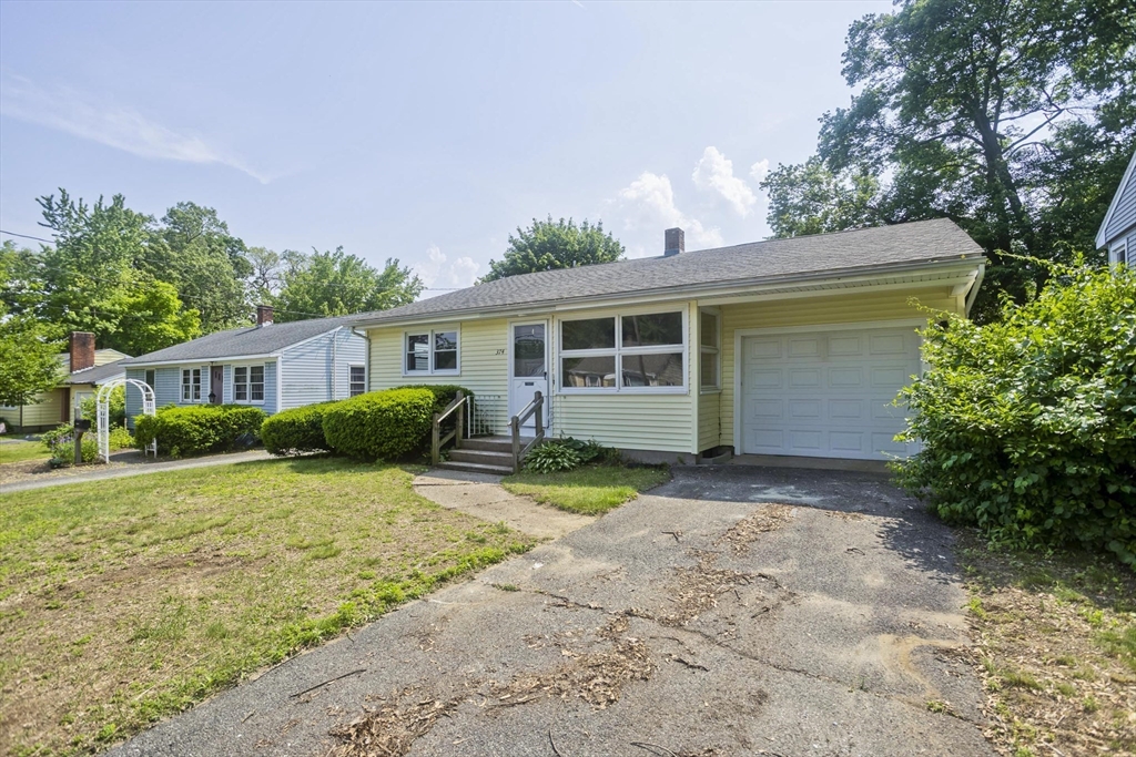 374 Commonwealth Avenue Springfield, MA 01108 - Photo 23 of 23