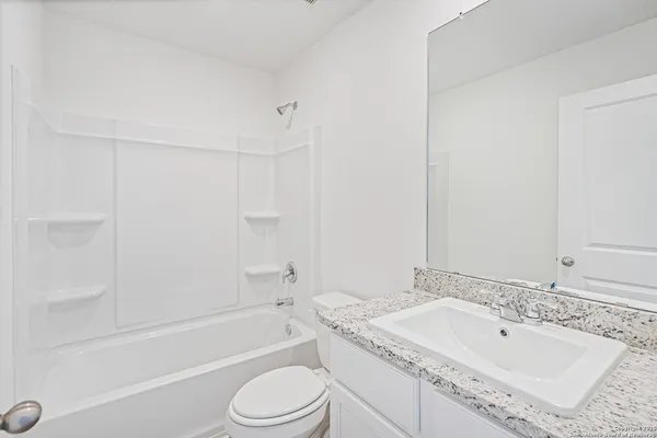 $1,975 | 11836 Luckey Villa, San Antonio, TX 78252