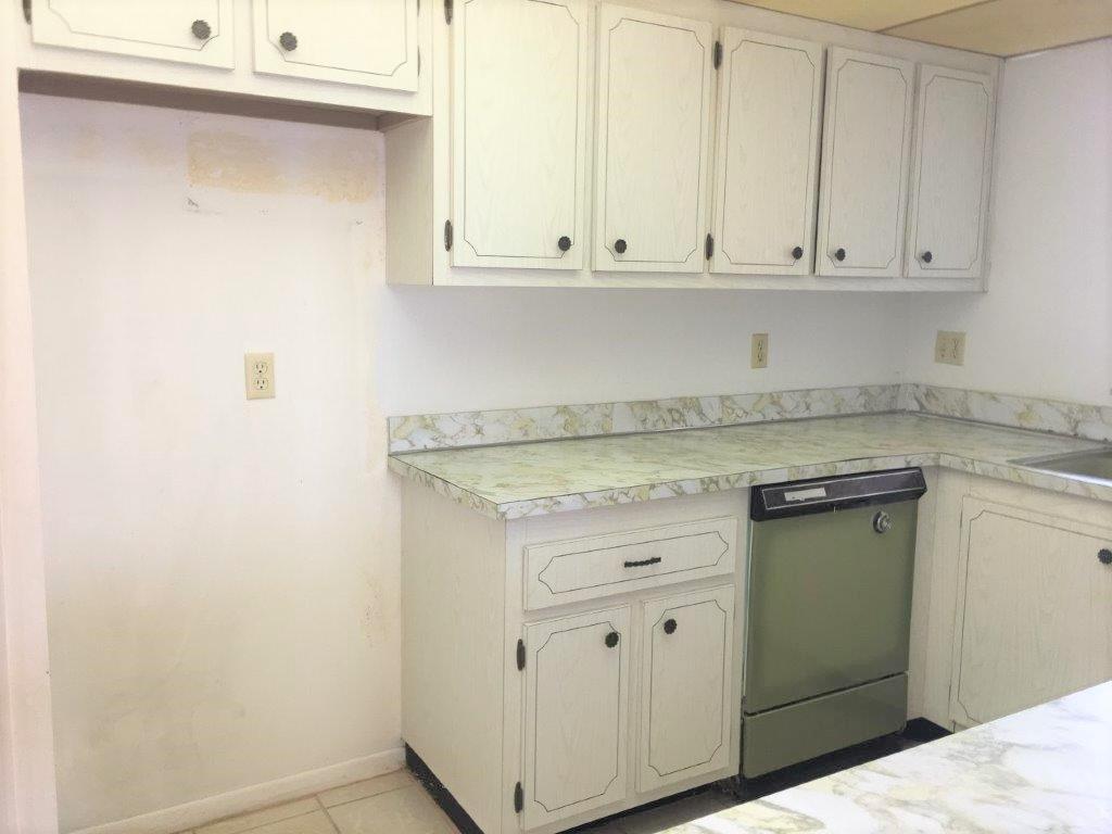 1271 Northwest 13th Street, Unit 355E Boca Raton, FL 33486 - Photo 9 of 22 Kitchen (5)
