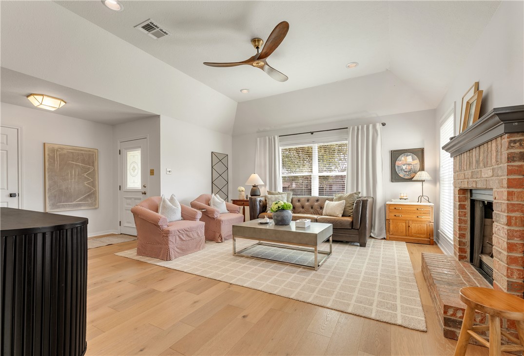 4713 Kensington Road Bryan, TX 77802 - Photo 8 of 44