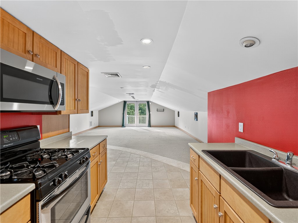 239 Bulgarmarsh Road Tiverton, RI 02878 - Photo 28 of 36