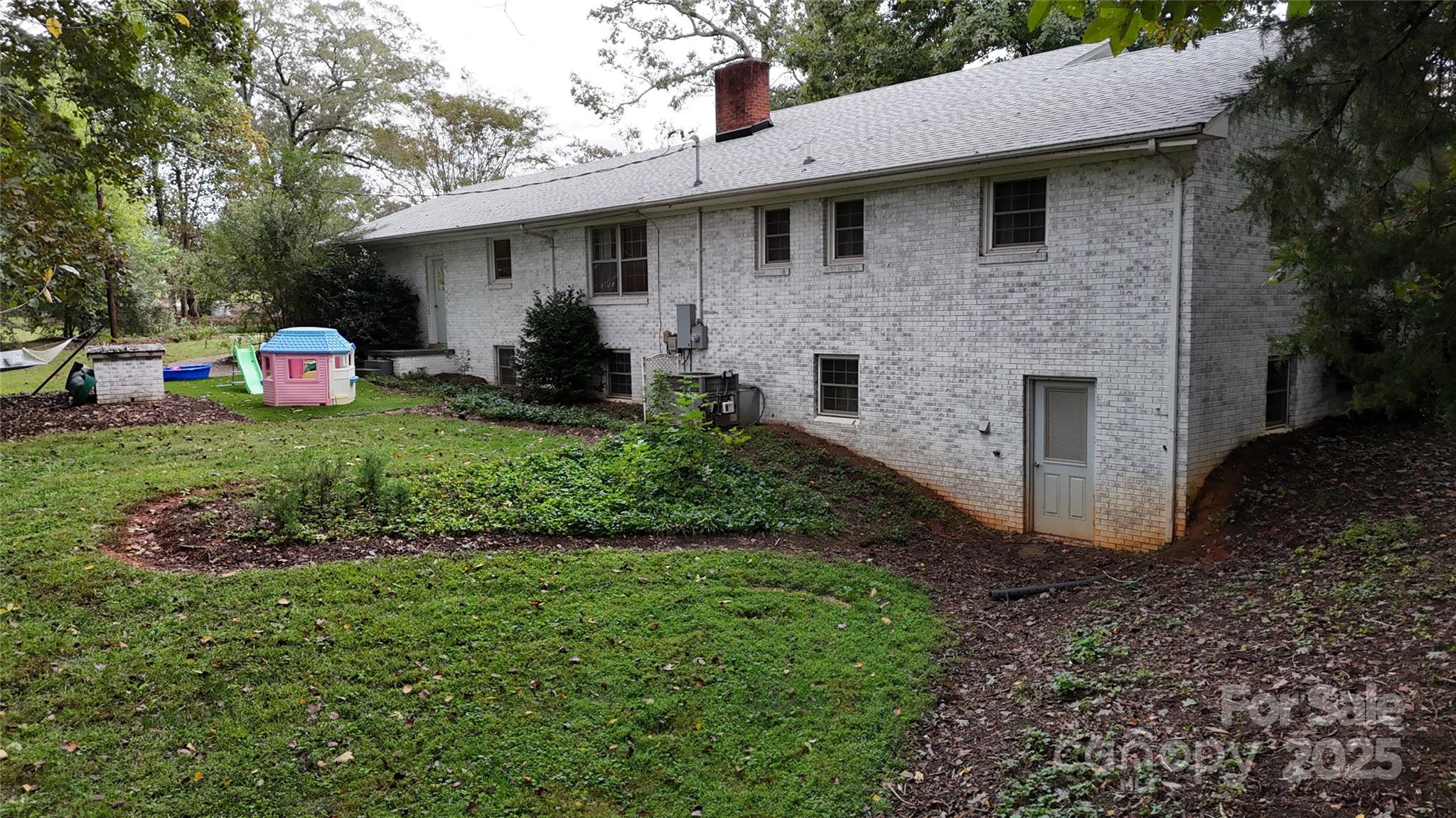 5298 Hoover Elmore Road Vale, NC 28168 - Photo 27 of 29 a view of a back yard of the house