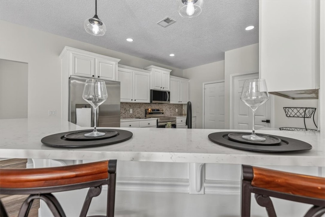 2657 Horseshoe Cove Road Waverly, GA 31565 - Photo 21 of 55 Breakfast Bar View