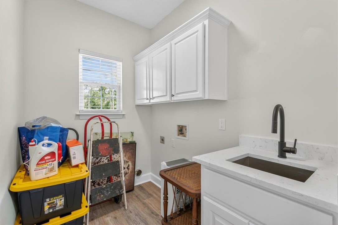 2657 Horseshoe Cove Road Waverly, GA 31565 - Photo 29 of 55 Laundry Room