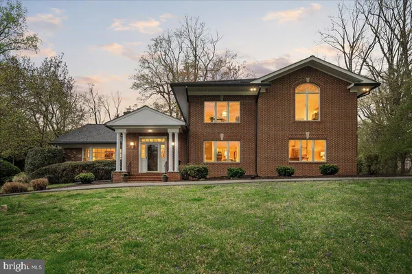 $1,895,000 | 10810 Burbank Drive, Potomac, MD 20854