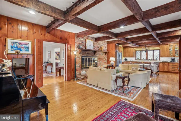 $1,895,000 | 10810 Burbank Drive, Potomac, MD 20854