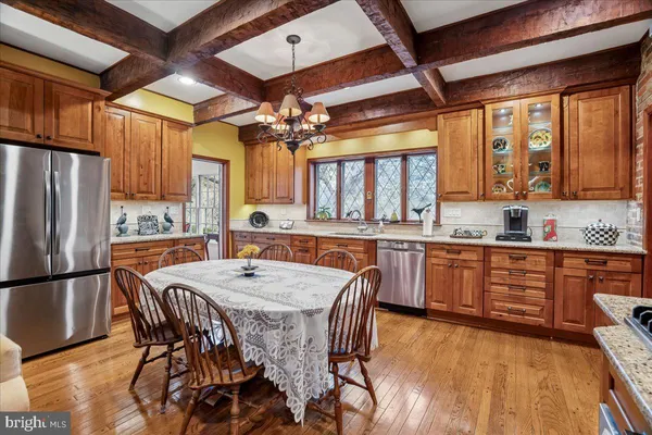 $1,895,000 | 10810 Burbank Drive, Potomac, MD 20854