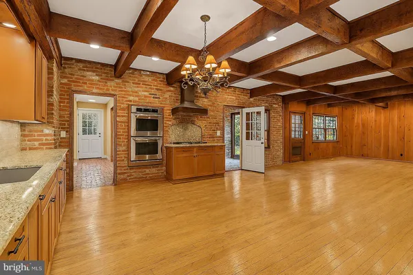 $1,895,000 | 10810 Burbank Drive, Potomac, MD 20854