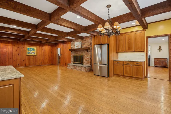 $1,895,000 | 10810 Burbank Drive, Potomac, MD 20854