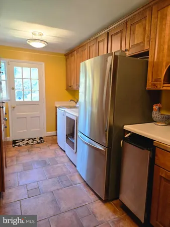 $1,895,000 | 10810 Burbank Drive, Potomac, MD 20854