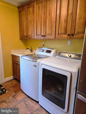 $1,895,000 | 10810 Burbank Drive, Potomac, MD 20854