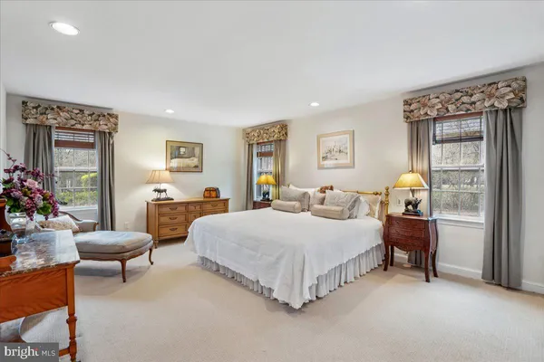 $1,895,000 | 10810 Burbank Drive, Potomac, MD 20854