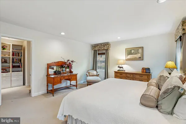 $1,895,000 | 10810 Burbank Drive, Potomac, MD 20854