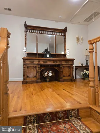 $1,895,000 | 10810 Burbank Drive, Potomac, MD 20854