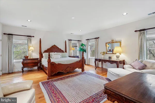 $1,895,000 | 10810 Burbank Drive, Potomac, MD 20854