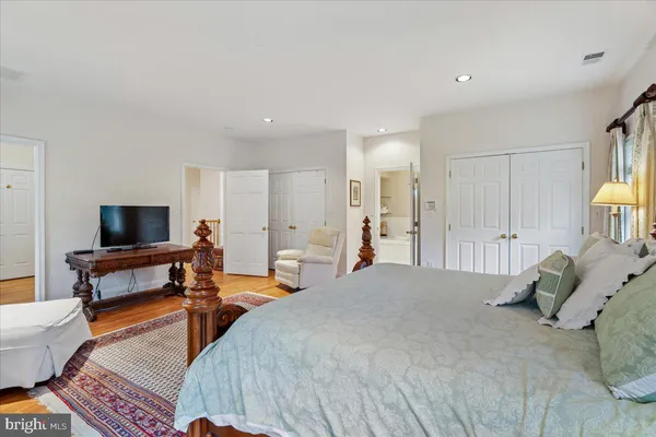 $1,895,000 | 10810 Burbank Drive, Potomac, MD 20854