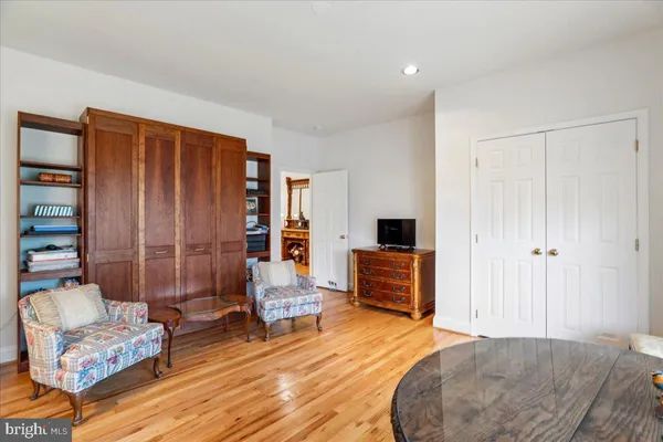 $1,895,000 | 10810 Burbank Drive, Potomac, MD 20854