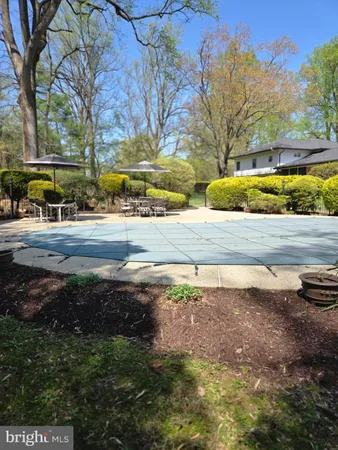 $1,895,000 | 10810 Burbank Drive, Potomac, MD 20854