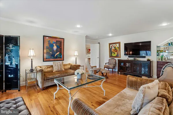 $1,895,000 | 10810 Burbank Drive, Potomac, MD 20854