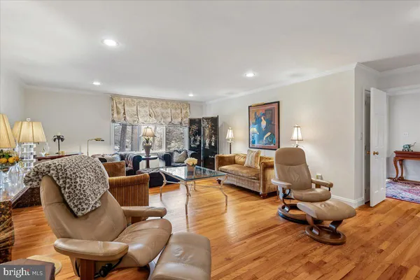 $1,895,000 | 10810 Burbank Drive, Potomac, MD 20854