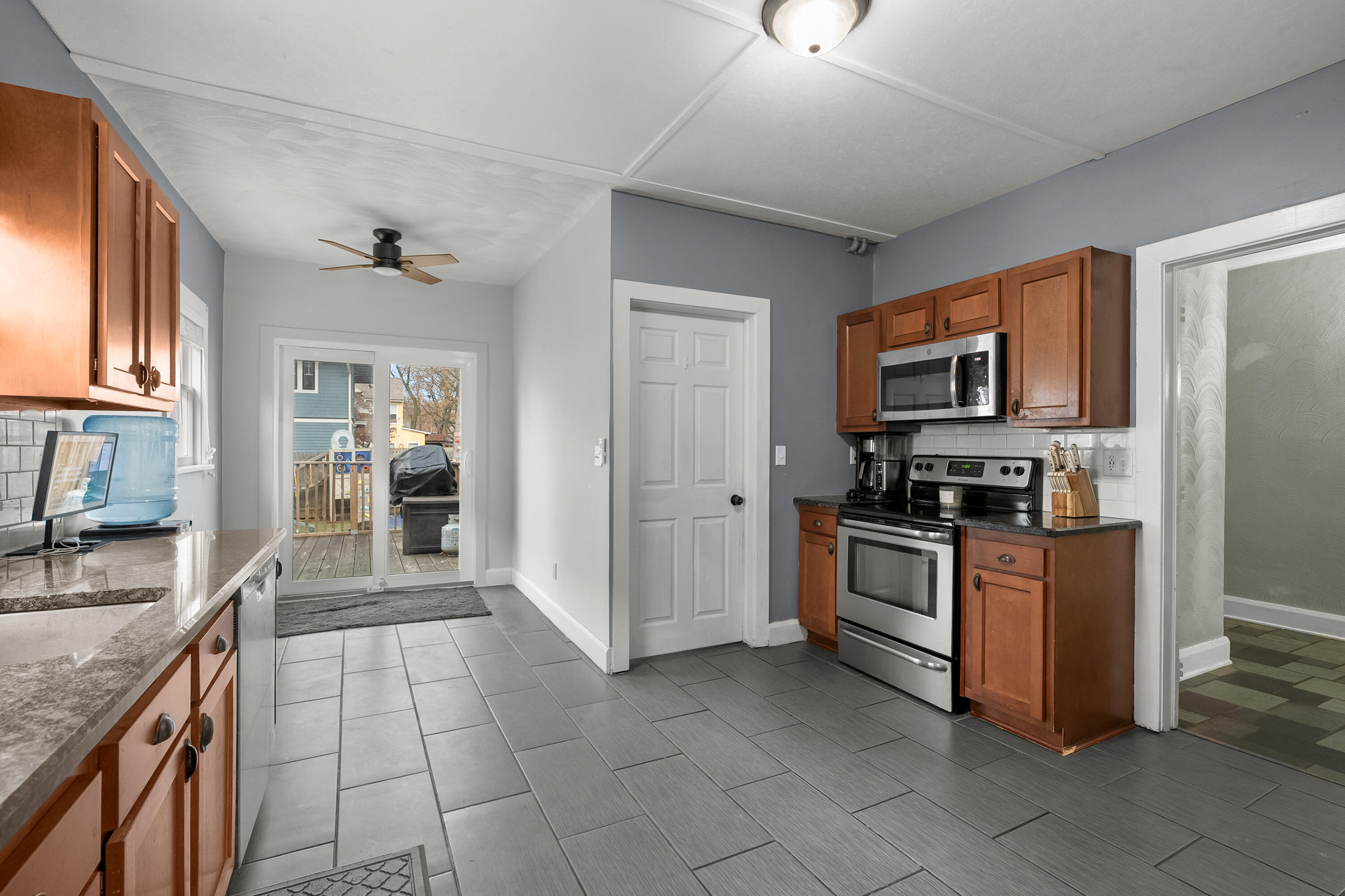 87 Sherman Road Battle Creek, MI 49017 - Photo 9 of 37 Sherman Rd 87 Battle Creek 49017-10