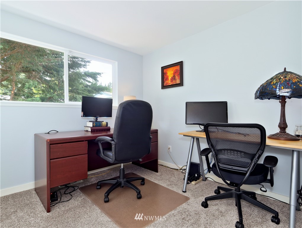 15005 110th Avenue Northeast Bothell, WA 98011 - Photo 6 of 21 Gallery Image 6