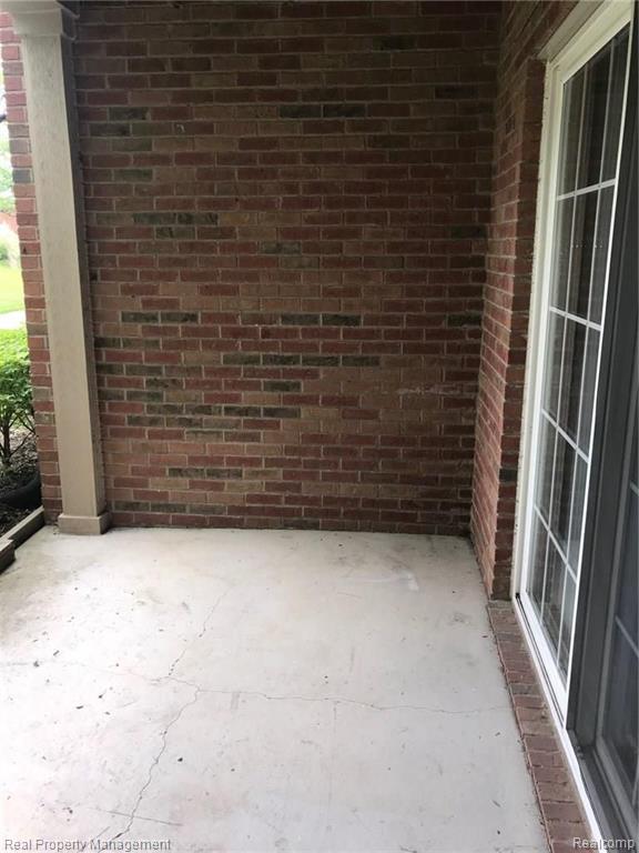 3588 Oakmonte Boulevard Rochester, MI 48306 - Photo 13 of 19