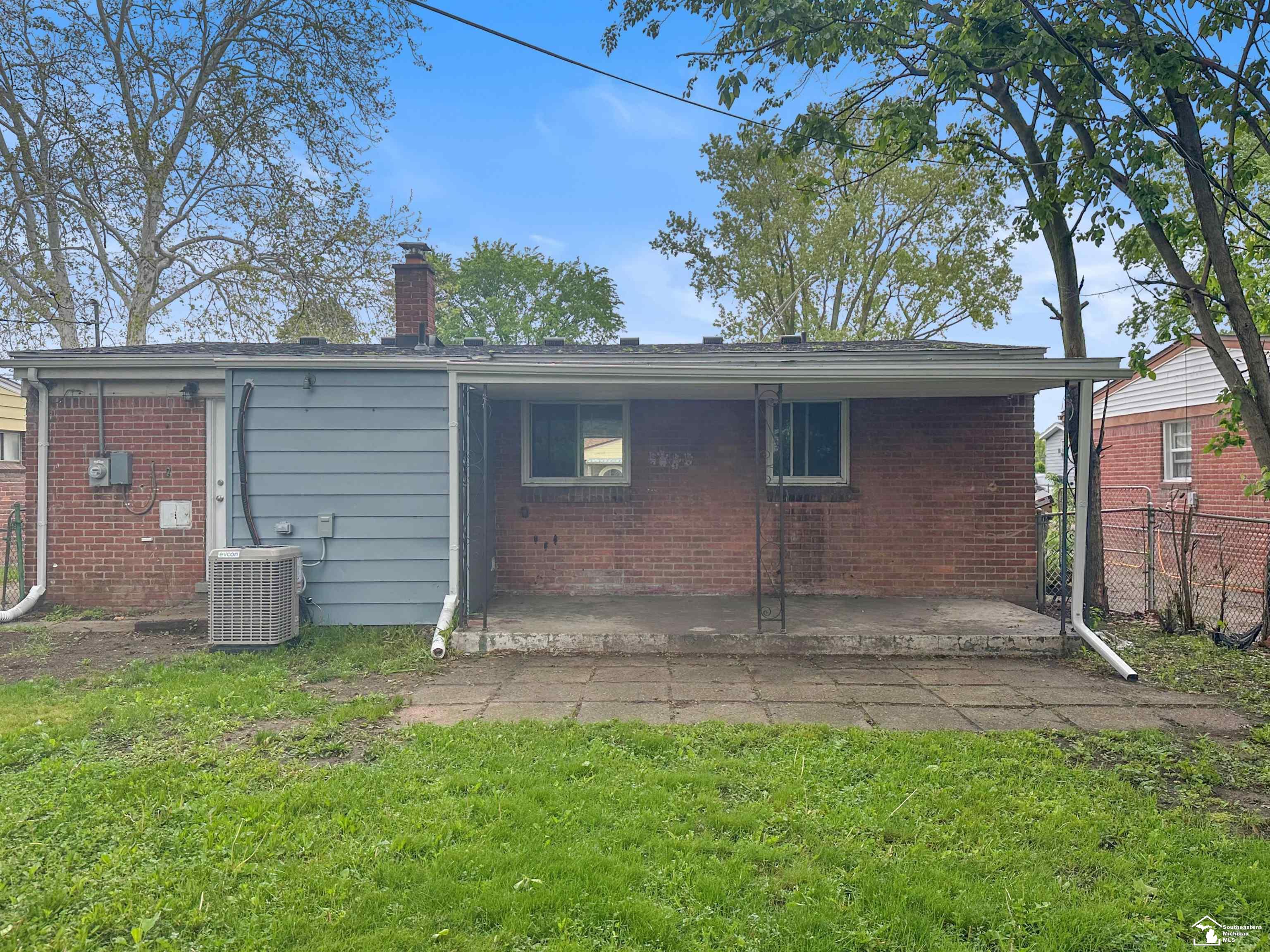 29219 York Street Inkster, MI 48141 - Photo 2 of 20
