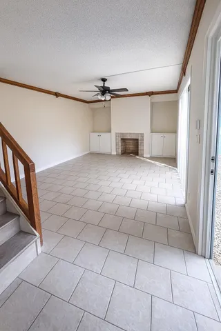 $2,300 | 238 Lake Arbor Drive, Palm Springs, FL 33461