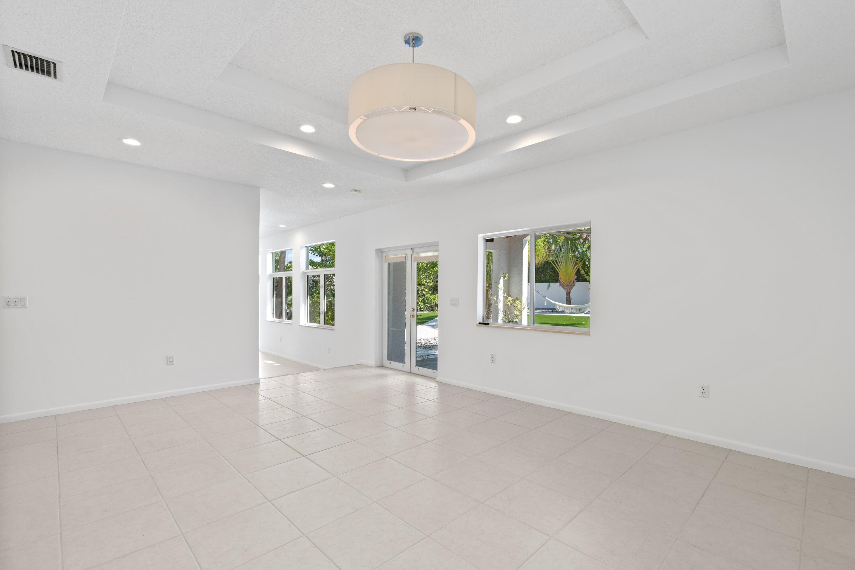 1050 Northwest 5th Avenue Boca Raton, FL 33432 - Photo 12 of 32 Dining Room