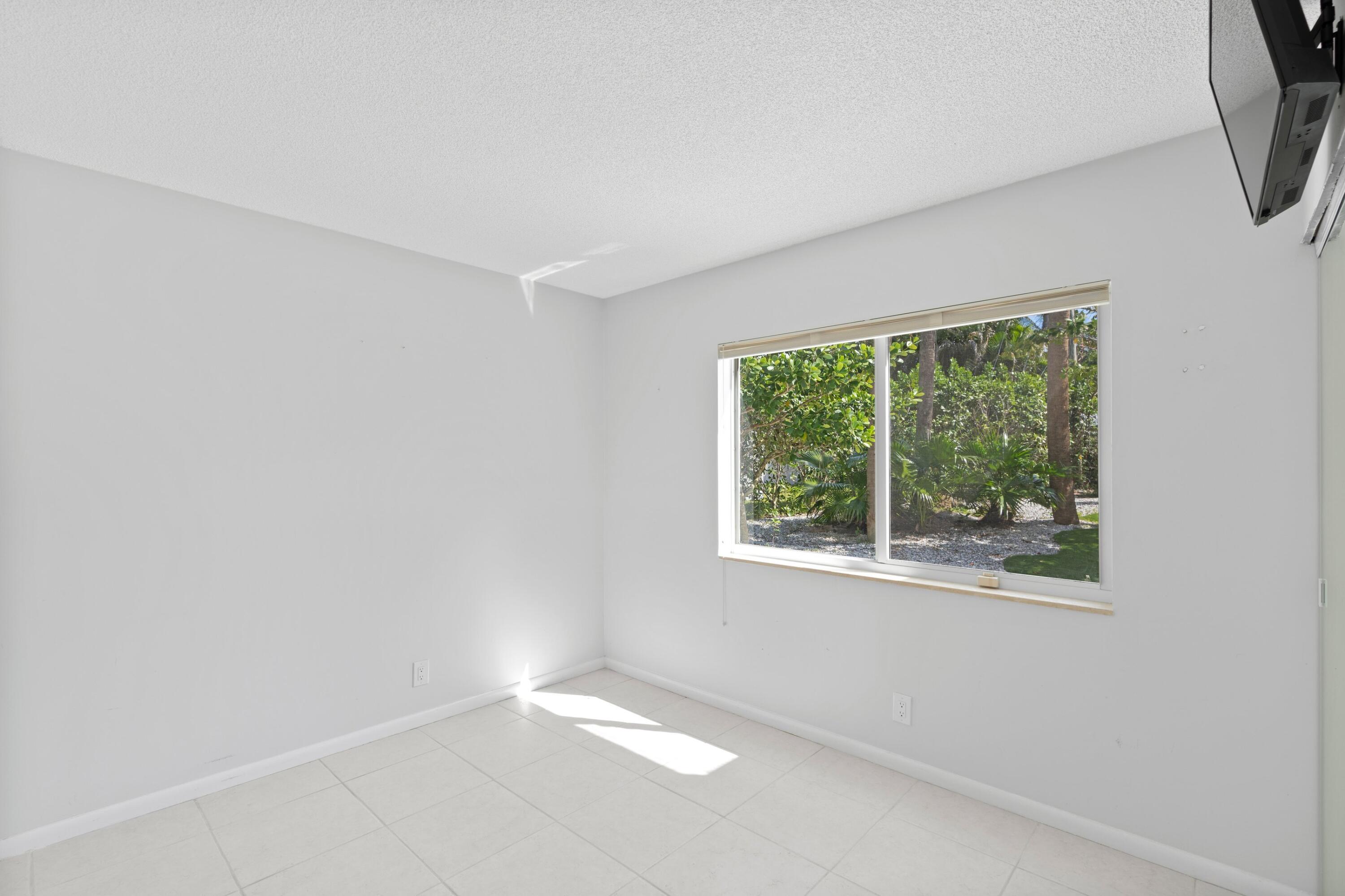 1050 Northwest 5th Avenue Boca Raton, FL 33432 - Photo 18 of 32 Bedroom #3