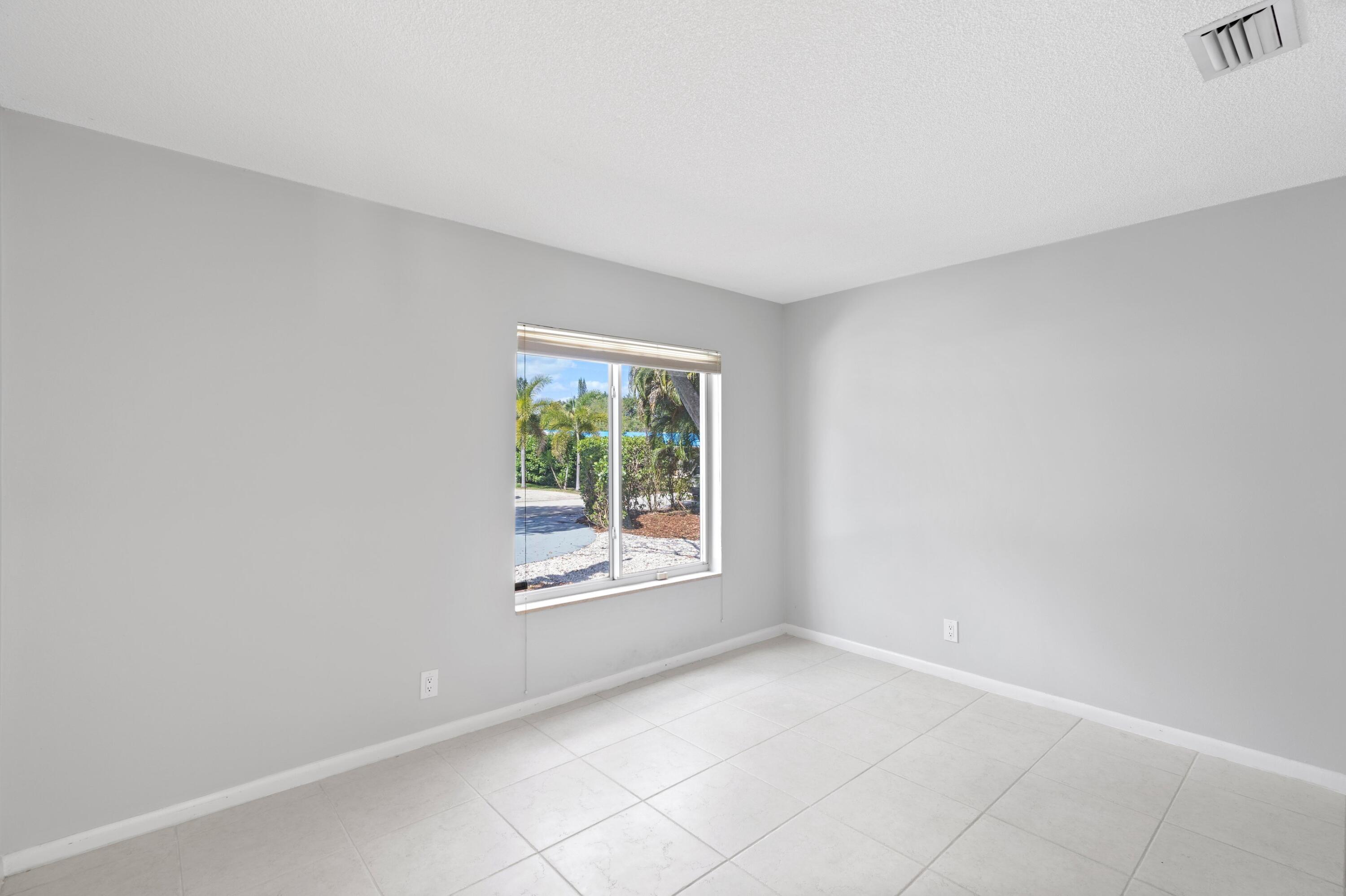 1050 Northwest 5th Avenue Boca Raton, FL 33432 - Photo 20 of 32 Bedroom #2