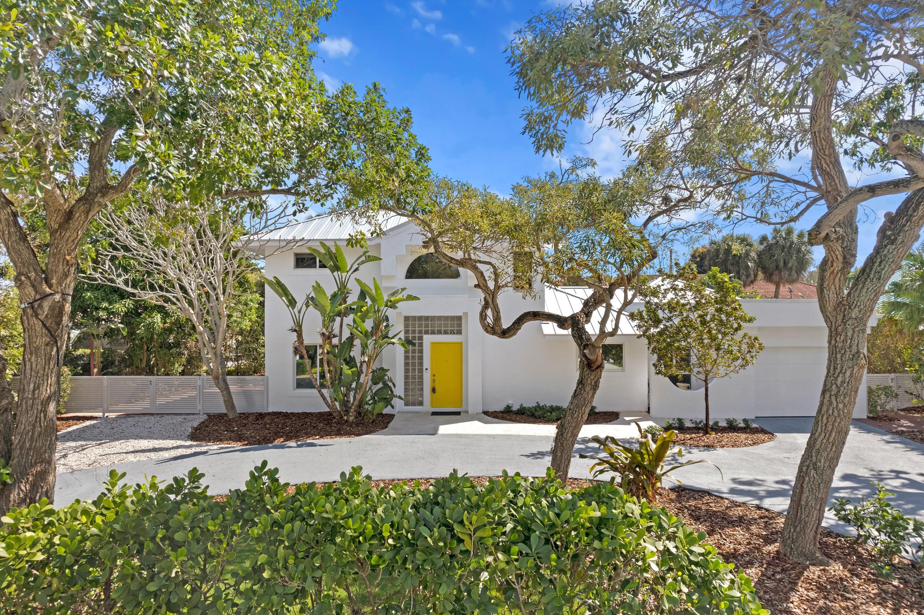 1050 Northwest 5th Avenue Boca Raton, FL 33432 - Photo 21 of 32 Front Exterior