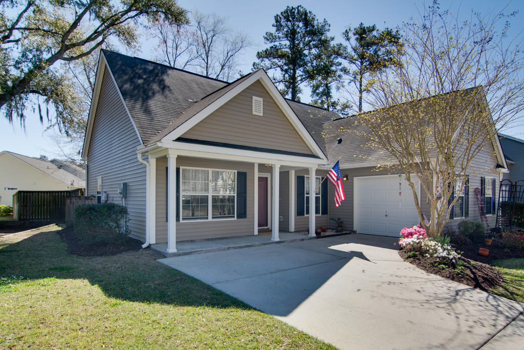 243 Eagle Ridge Road Summerville, SC 29485 - Photo 3 of 33 03