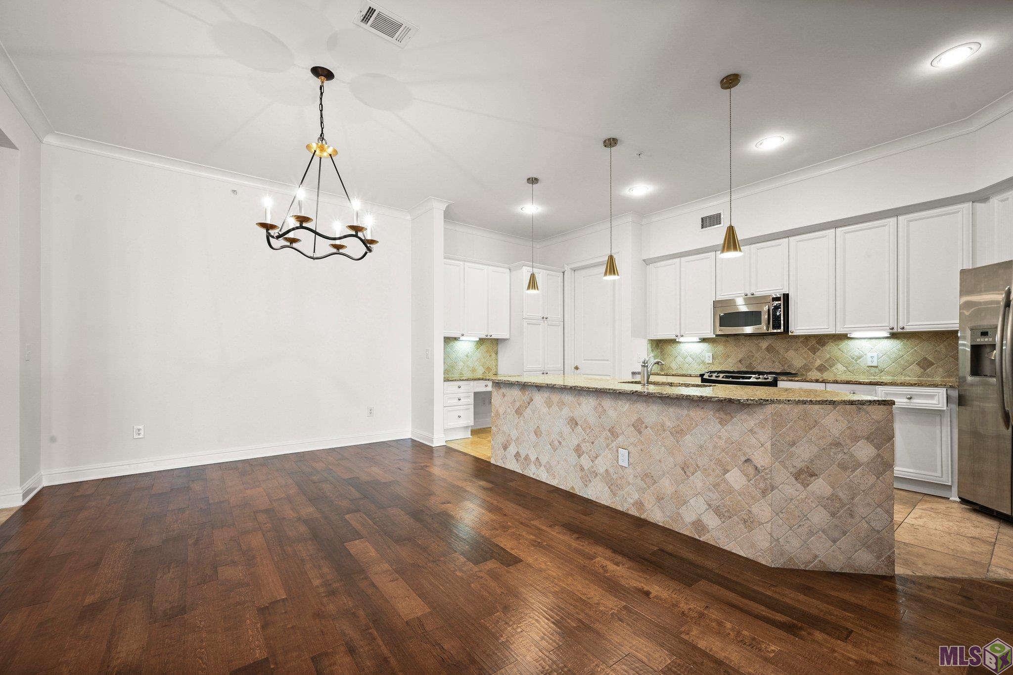 998 Stanford Avenue, Unit 308 Baton Rouge, LA 70808 - Photo 3 of 22