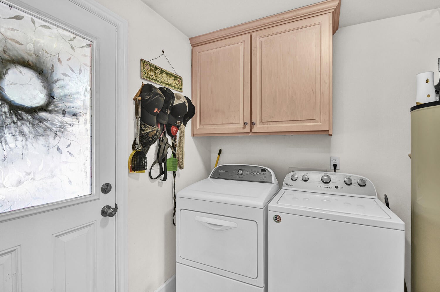 14840 Laurel Road La Pine, OR 97739 - Photo 24 of 32 Laundry Room